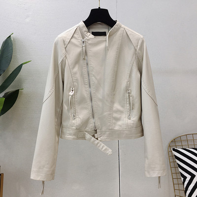 Női bőrdzseki aszimmetrikus rögzítéssel