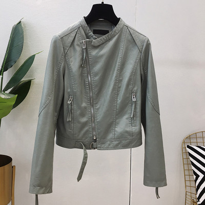 Női bőrdzseki aszimmetrikus rögzítéssel