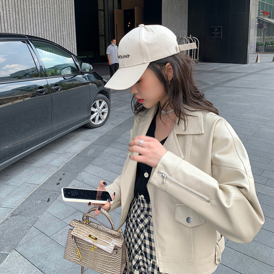 Geaca de piele de dama cu fermoare si guler