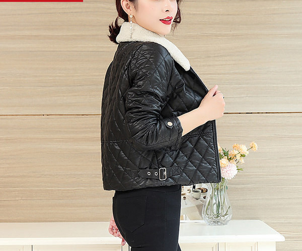 Női bőrdzseki tológallérral és cipzárral