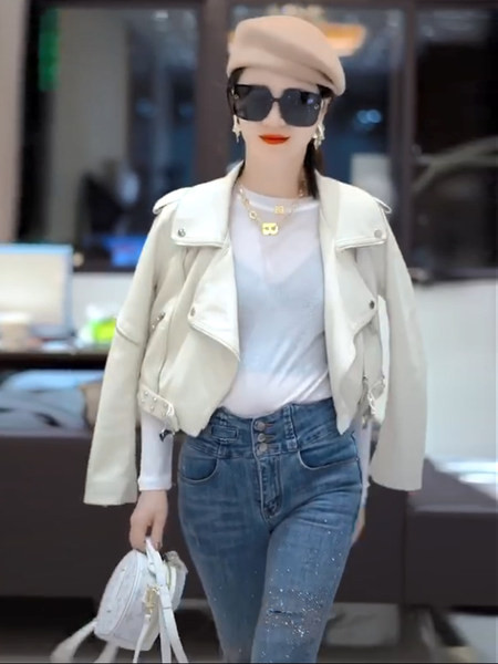 Női alkalmi bőrkabát fekete-fehér színben