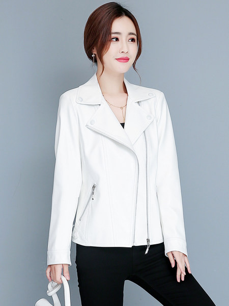 Női bőrdzseki zsebekkel