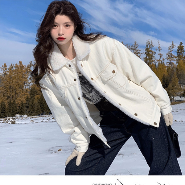 Télre alkalmas női kabát három színben