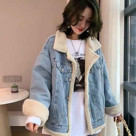 Női farmerdzseki meleg béléssel és gombokkal