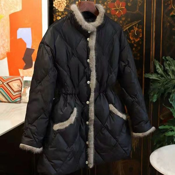 Női téli kabát pehely és gombokkal