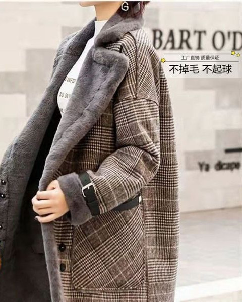 Palton de damă în carouri cu buzunare