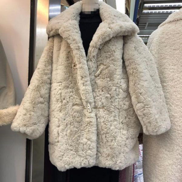 Női plüss kabát zsebbel két modell