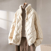 Női alkalmi kabát magas gallérral és gombokkal