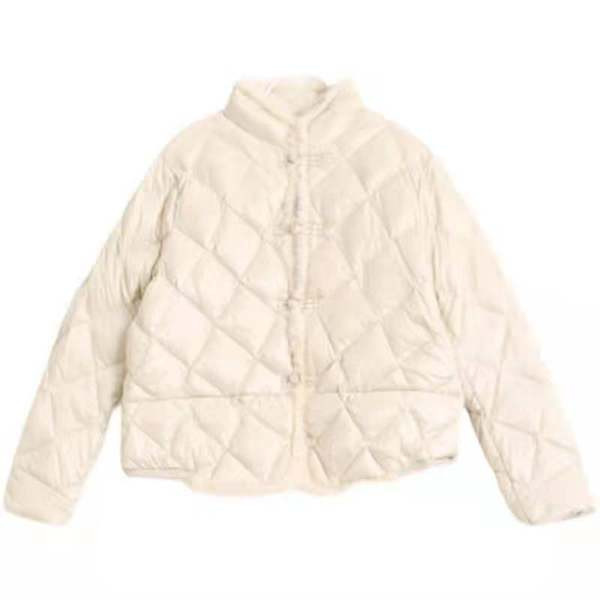 Női alkalmi kabát magas gallérral és gombokkal