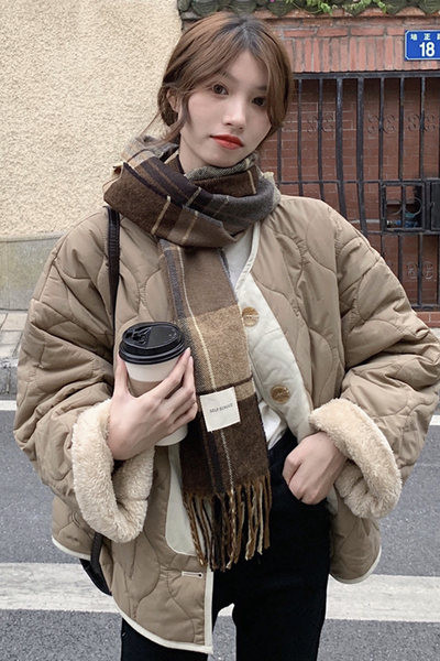 Geaca de iarna de dama cu nasturi in trei culori