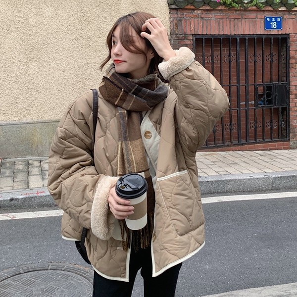 Geaca de iarna de dama cu nasturi in trei culori