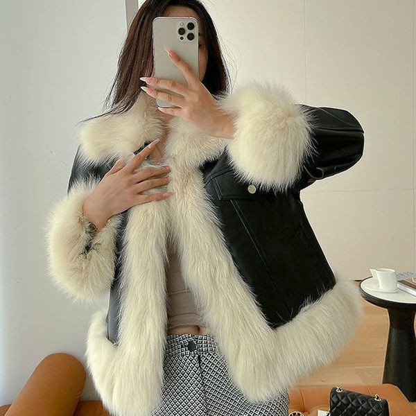 Öko bőrből készült női kabát pehely és zsebekkel