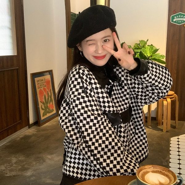 Retro modell női rövid kabát klasszikus gallérral