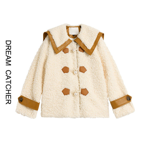 Női kabát klasszikus gallérral és gombokkal