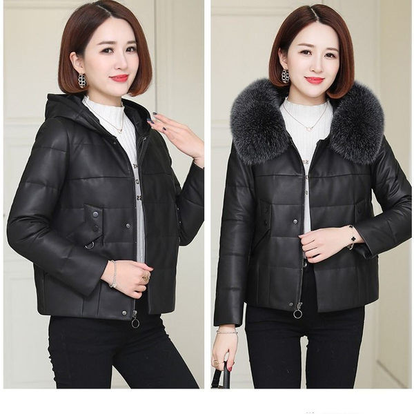 Modern női kabát kapucnival, pehelyvel