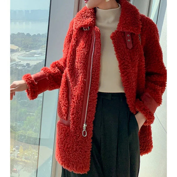 Női plüsskabát klasszikus gallérral és cipzárral