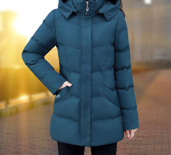 Női kabát magas és kapucnival több színben