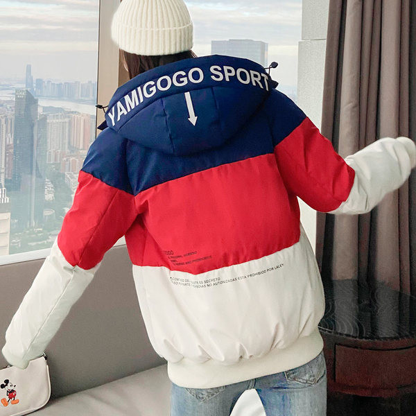 Jachetă largi de damă, cu glugă și nasturi