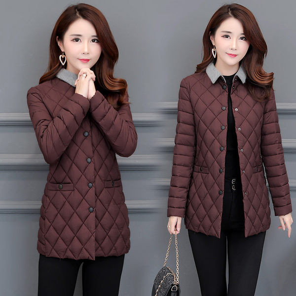 Geaca matlasata de dama model montata cu nasturi