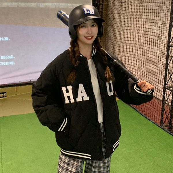 Steppelt kabát alacsony gallérral és cipzárral