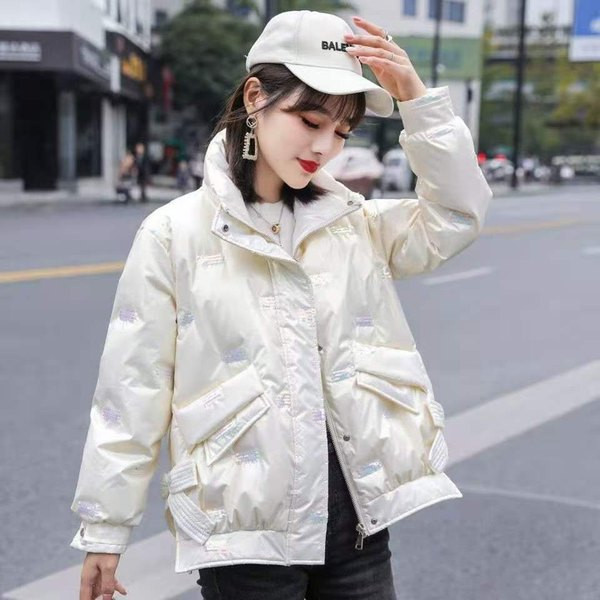 Női téli kabát négy színben cipzárral és zsebekkel