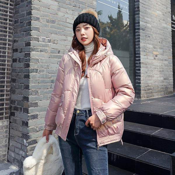 Modern női téli kabát kapucnival több színben