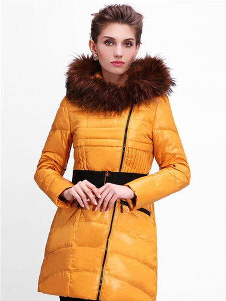 Geaca de iarna de lungime medie si centura in talie