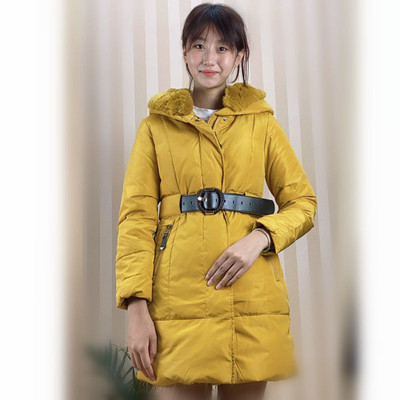 Geaca de iarna calda cu puf pe maneci si guler