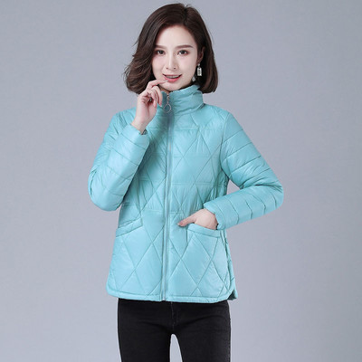 Őszi-téli női steppelt kabát magas gallérral