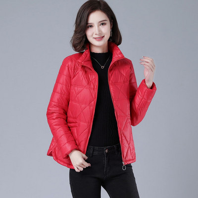 Őszi-téli női steppelt kabát magas gallérral