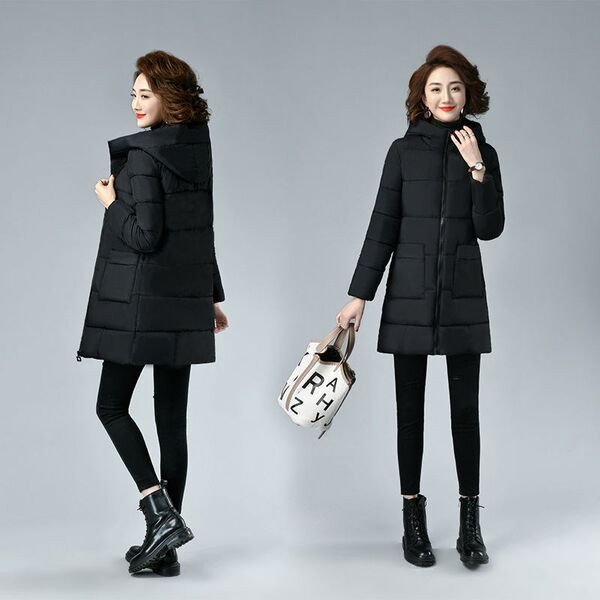 Női hosszú kabát zsebekkel és kapucnival