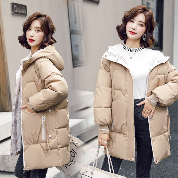 Női téli kabát kapucnival és zsebekkel