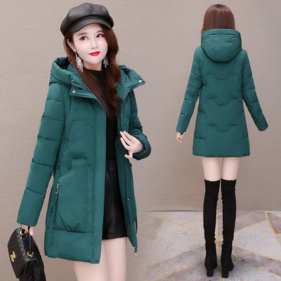 Modern női kabát magas gallérral és cipzárral