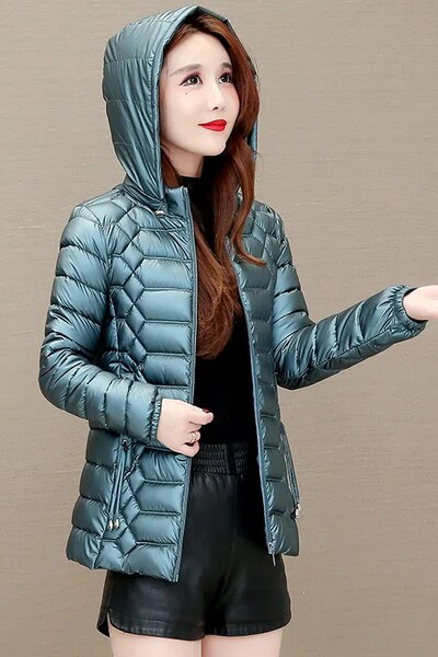 Női rövid kabát steppelt hatással