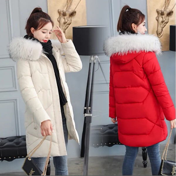 Γυναικείο χειμωνιάτικο μπουφάν με πουπουλένια κουκούλα και κουμπιά