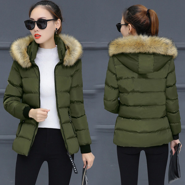 Jelenlegi női rövid kabát kapucnival és pehellyel