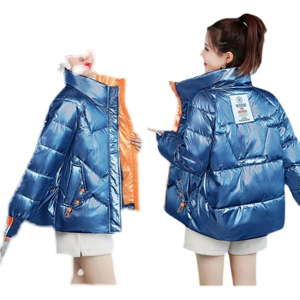 Modern női rövid kabát széles modell gombokkal