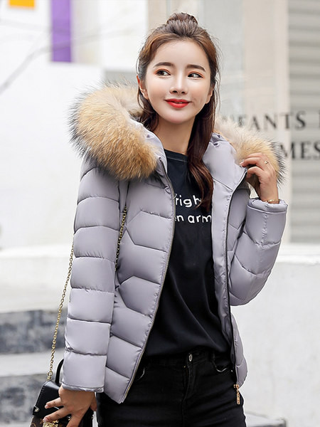 Rövid modell női téli kabát pehely kapucnival