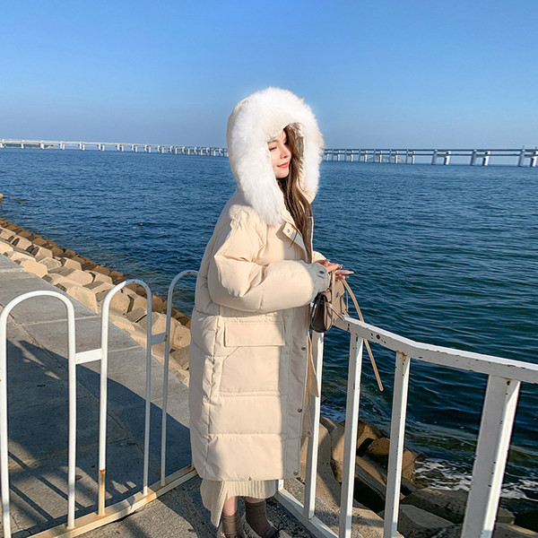 Jachetă lungă de damă cu puf pe glugă