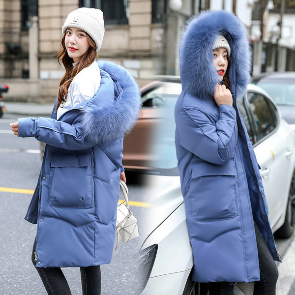 Modern téli kabát közepes hosszúságú, pehelygallérral