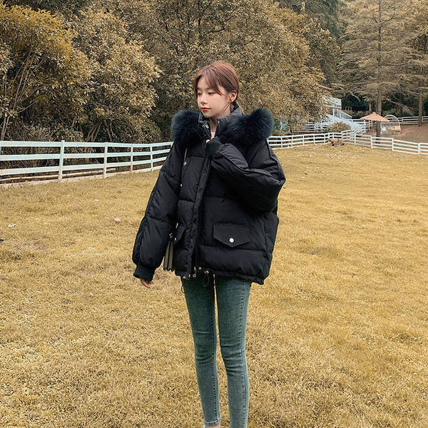 Női bomber kabát kapucnival és cipzárral