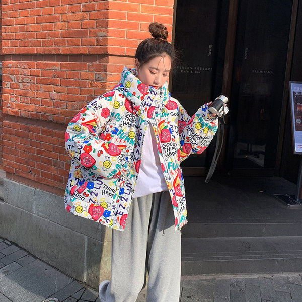 Modern téli kabát színes mintával