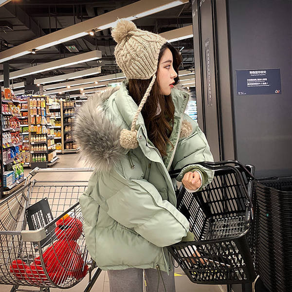 Széles modell női melegítő pehely kapucnival