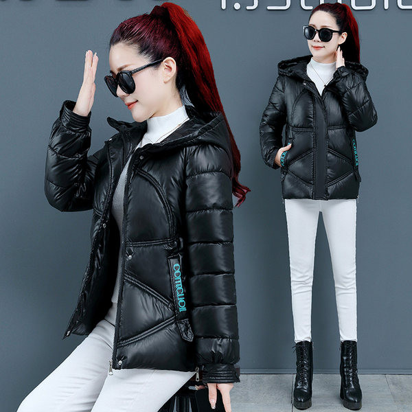 Modern női téli kabát kapucnival