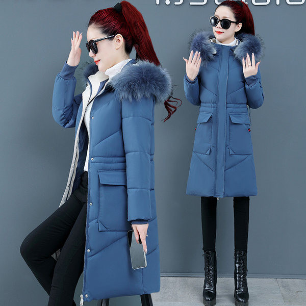 Geacă lungă de iarnă cu buzunare și puf - pentru femei