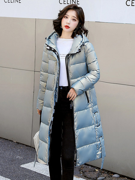 Sima modell női téli kabát kapucnival és nyakkendővel