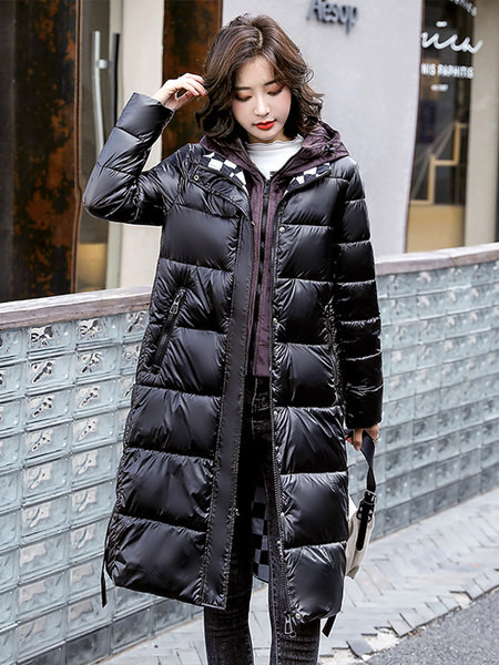 Sima modell női téli kabát kapucnival és nyakkendővel