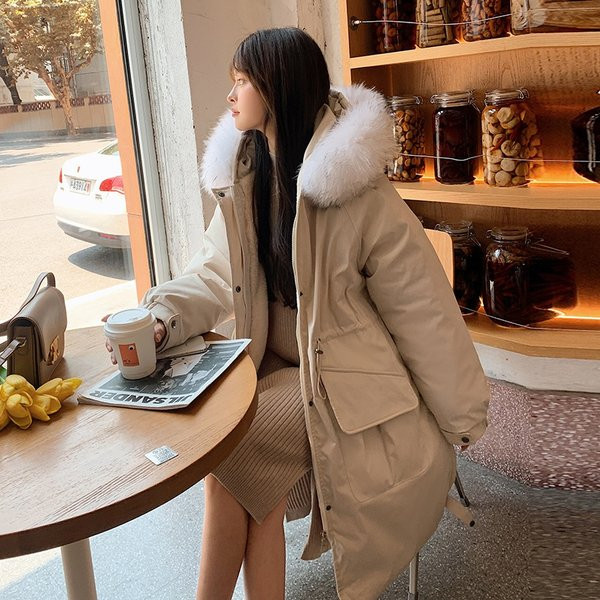 Jachetă lungă de puf de damă elegantă, cu glugă