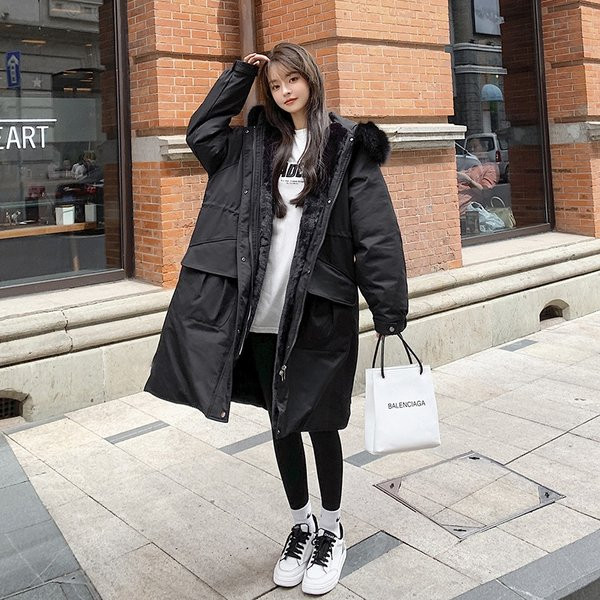 Jachetă lungă de puf de damă elegantă, cu glugă