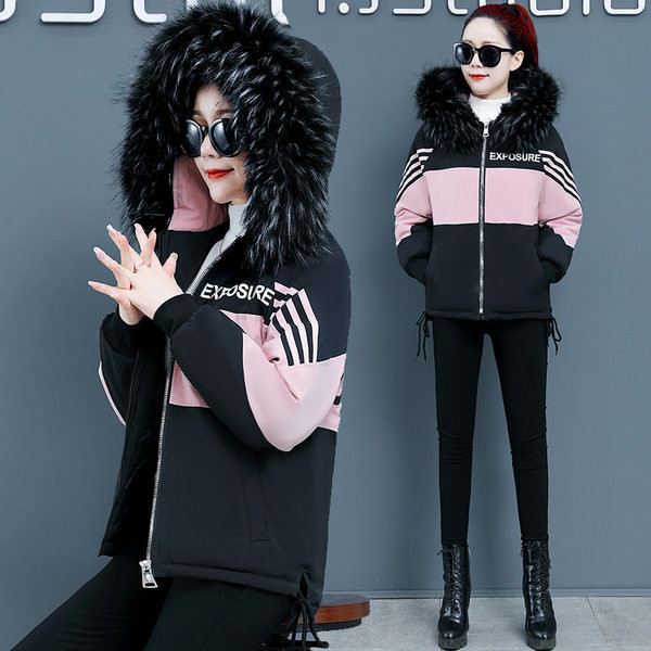 Rövid női téli kabát pehely kapucnival